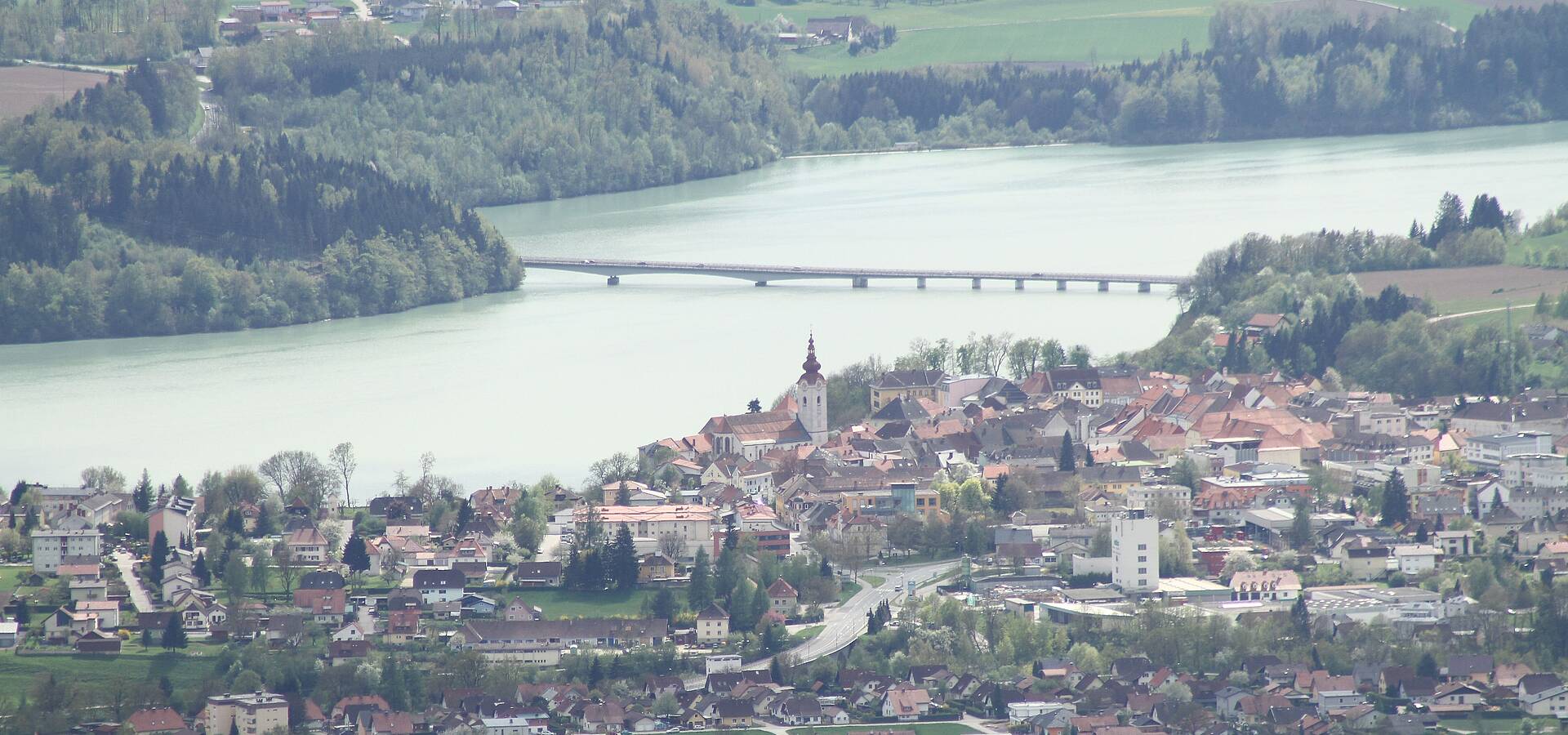 Völkermarkt mit Stauseebrücke