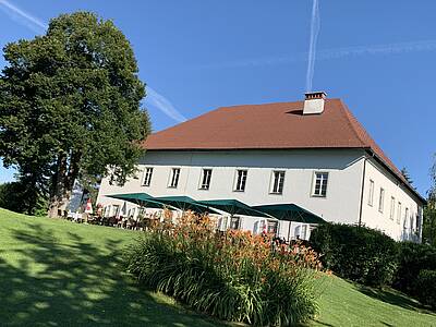Golfen in Finkenstein - Moderne trifft Schloss