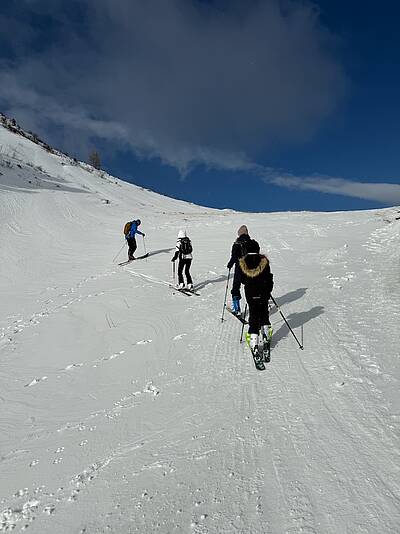 Skitour auf der Heidi-Alm Falkert mit der Familie