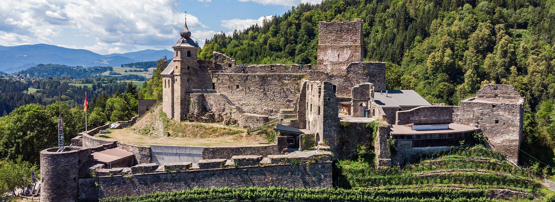 Mittelkärnten_Burg Glanegg