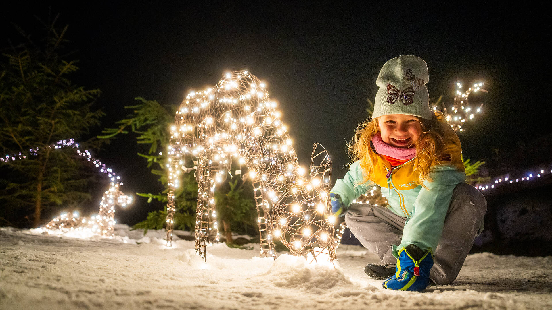 Familie am Lichterweg beim Mallnitzer Bergadvent