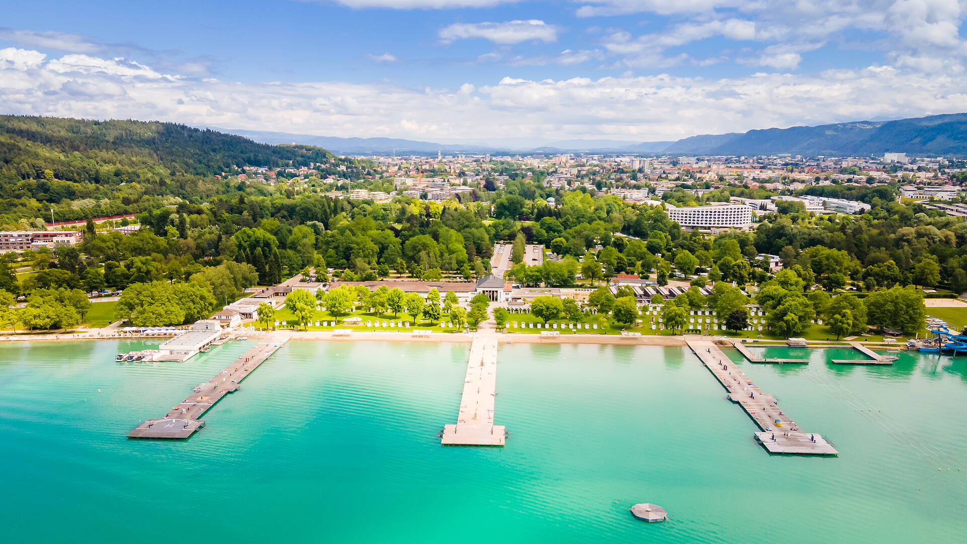 Luftbild vom Strandbad Klagenfurt am Wörthersee